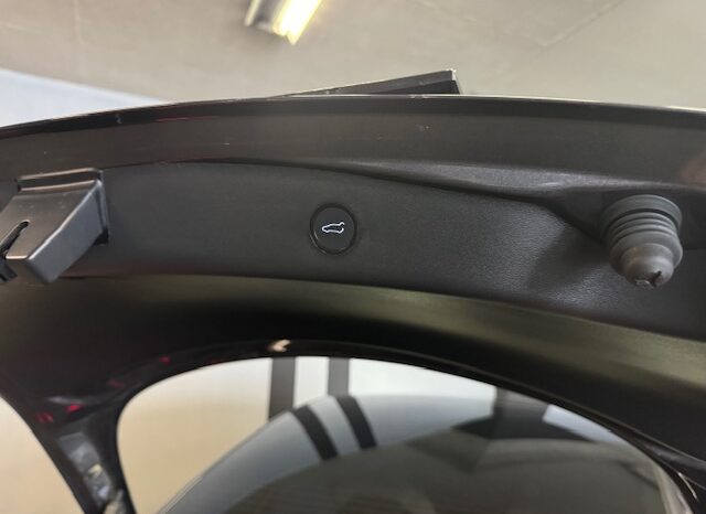 
								Tesla 3 Long Range AWD Dual Motor full									
